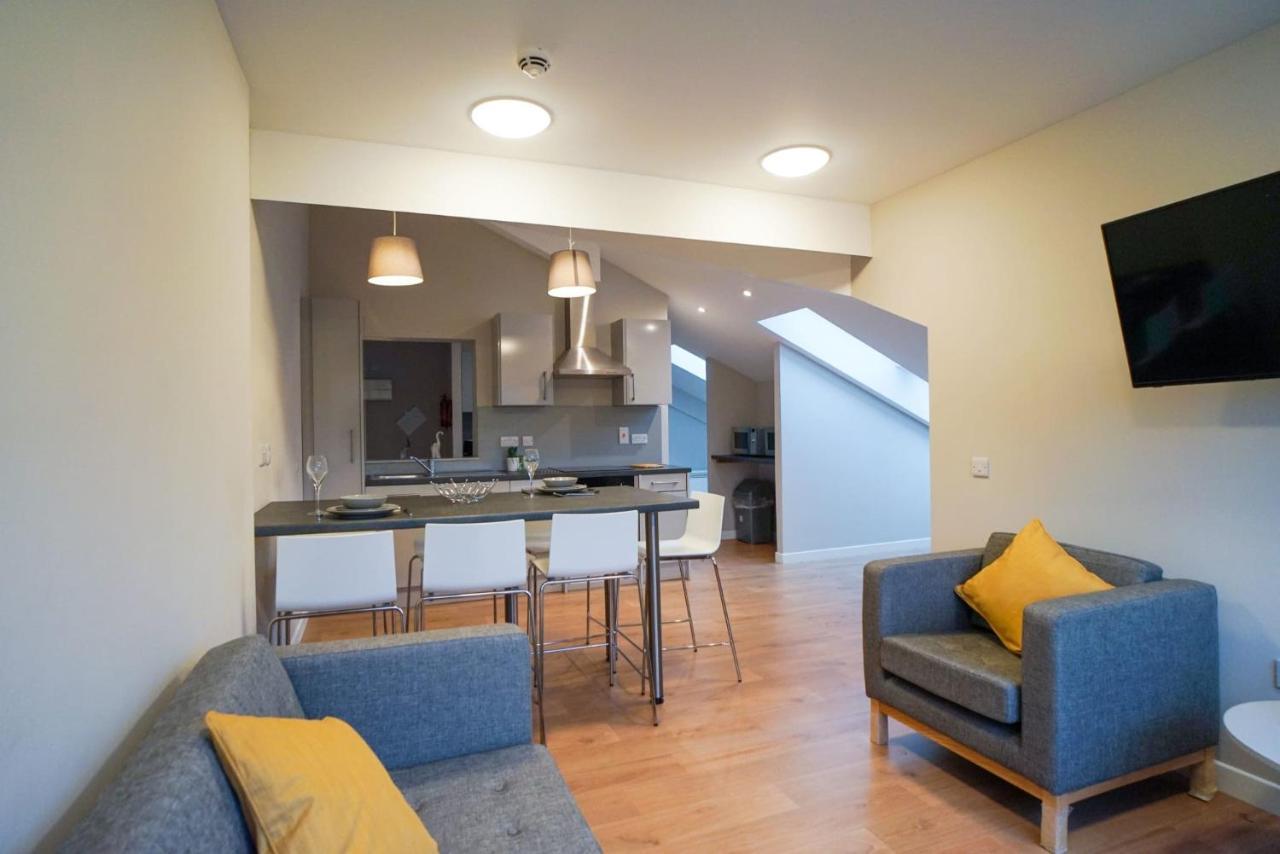 1 Bedroom Apartments, Studios And Ensuite Bedrooms With Shared Kitchen At Centro House In Stirling Buitenkant foto