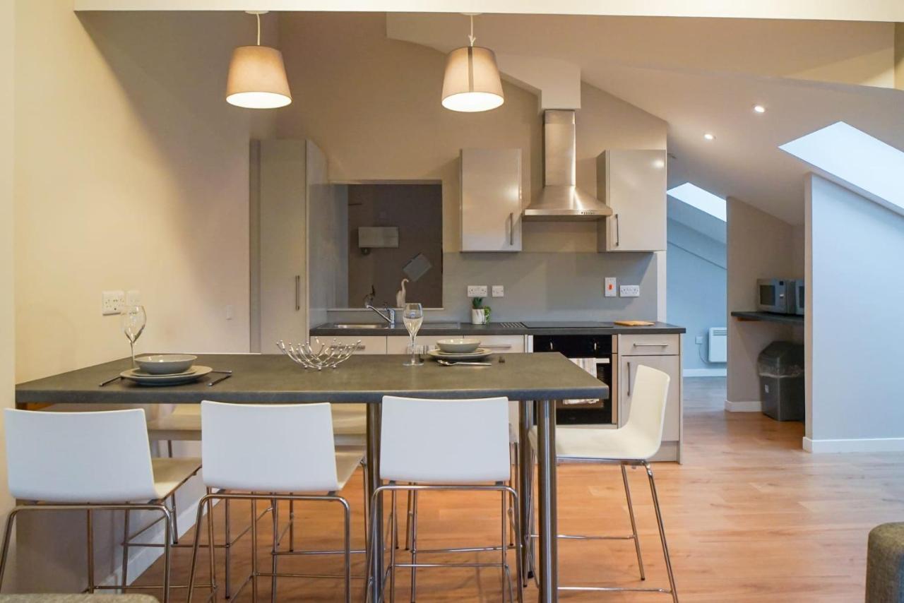 1 Bedroom Apartments, Studios And Ensuite Bedrooms With Shared Kitchen At Centro House In Stirling Buitenkant foto