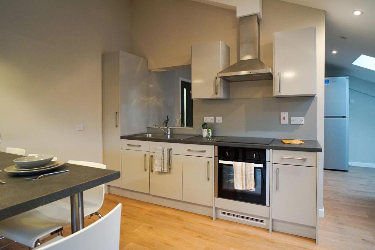 1 Bedroom Apartments, Studios And Ensuite Bedrooms With Shared Kitchen At Centro House In Stirling Buitenkant foto